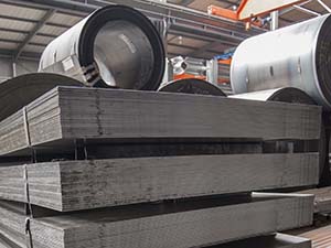 De-coiled sheets